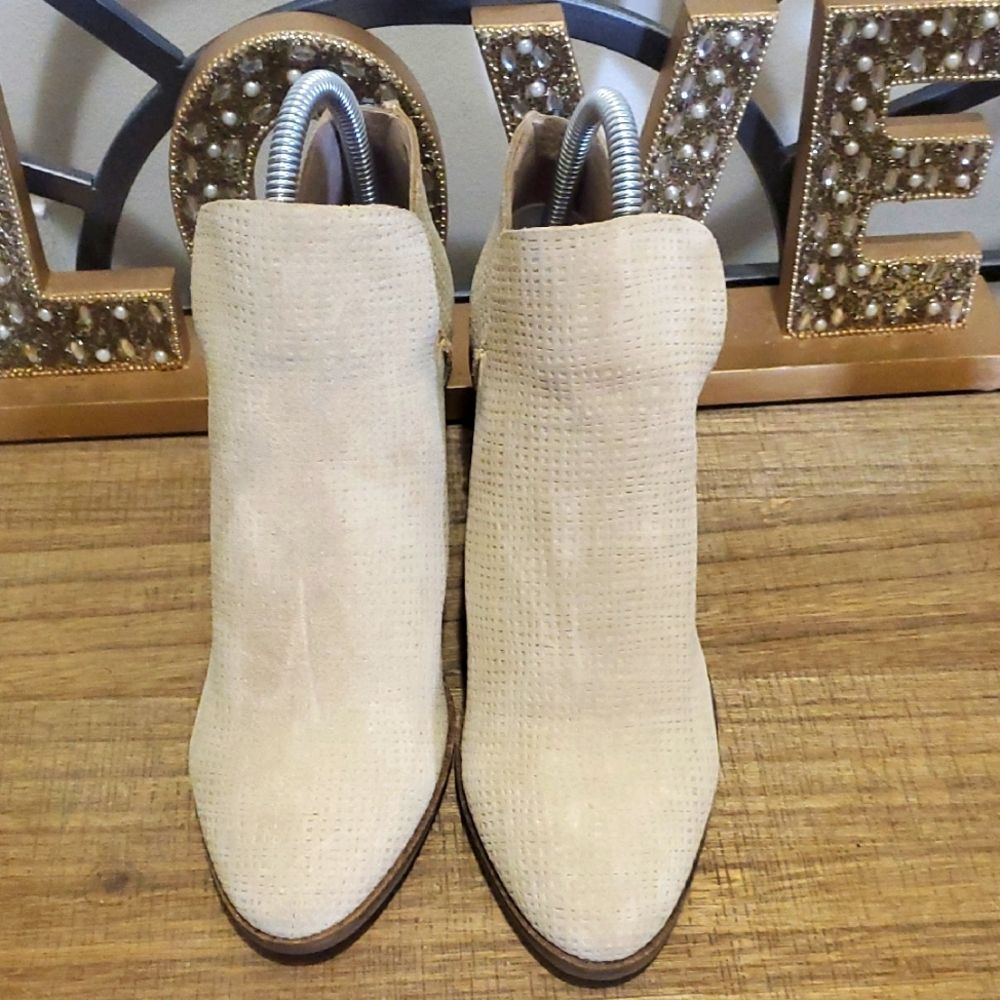 Lucky Brand Powe Cream Tan Suede Shoe Bootie Sz 7.5, Cabincore, Boho, Streetwear
